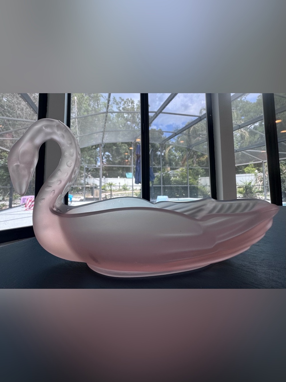 Frosted Pink Glass Swan